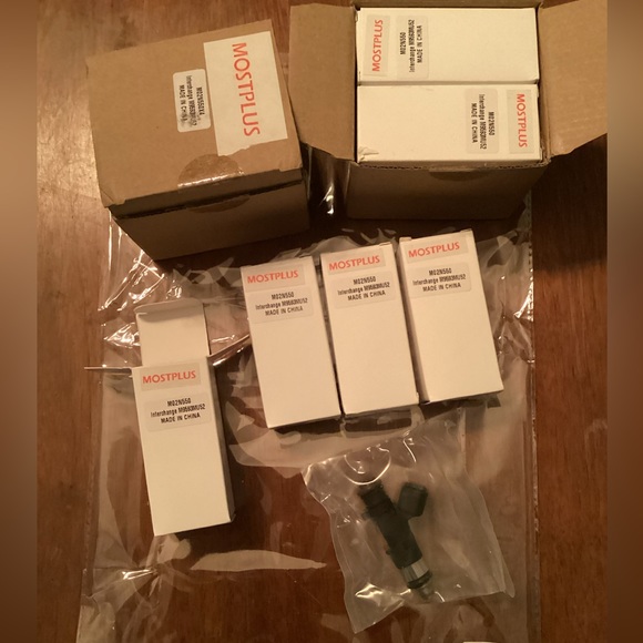 8pc MOSTPLUS Fuel Injectors - Picture 3 of 3